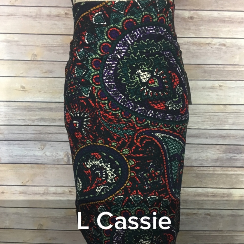LuLaRoe Cassie pencil skirt L NWT